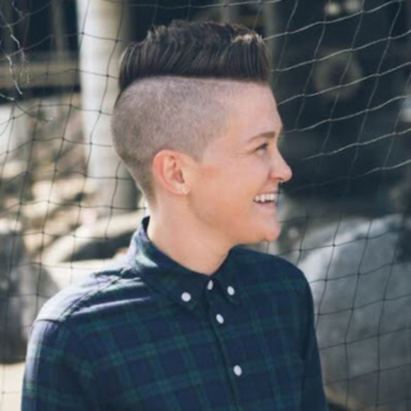 Meet your Posher, Leah - Picture 1 of 1